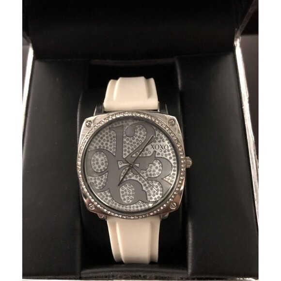 Women's Oversized Rhinestone encrusted XOXO Quartz Watch Needs Battery - Picture 1 of 2